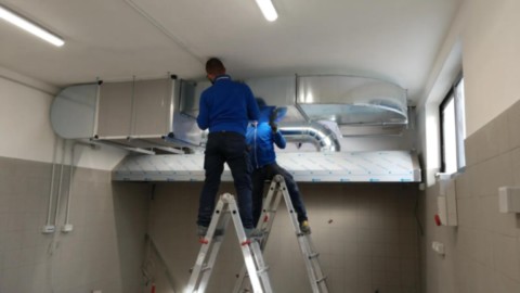 Manutenção técnica de condutas profissionais Acesso técnico a condutas de exaustão